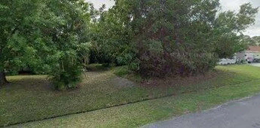542 NW Sherbrooke Avenue Port St Lucie FL 34983