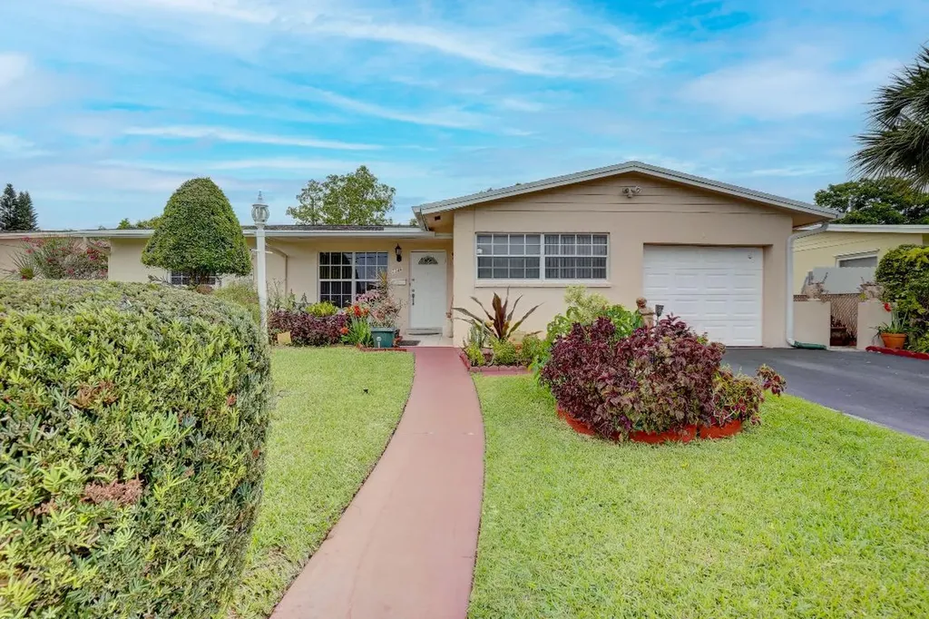 3346 NW 22nd Court Lauderdale Lakes FL 33311
