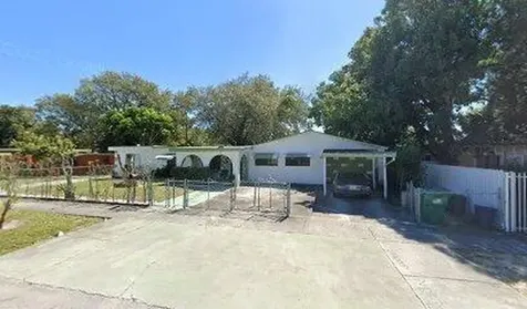 2140 NW 93rd Terrace Miami FL 33147