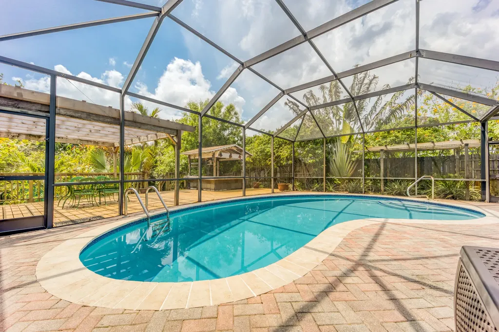 1206 NE Oceanview Circle Jensen Beach FL 34957
