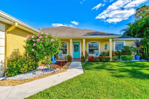 4782 NW Irrington Terrace Port St Lucie FL 34983