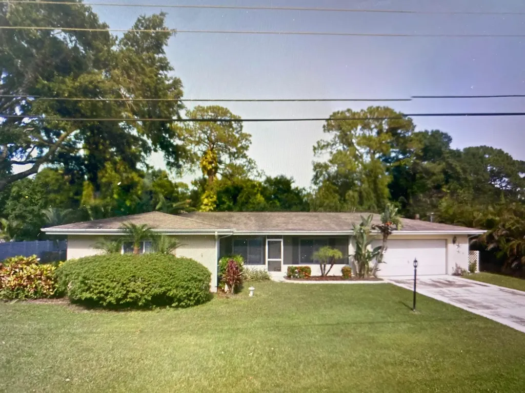 1026 21st Court Vero Beach FL 32960