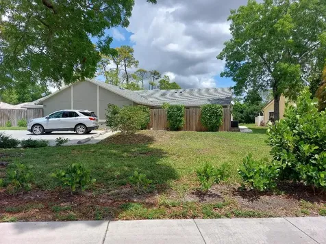 1100 Hyacinth Place Wellington FL 33414
