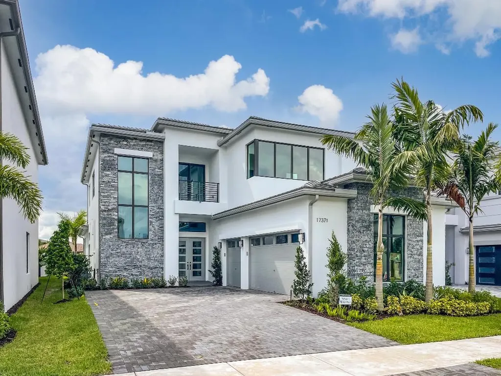 17371 Santaluce Manor Boca Raton FL 33496