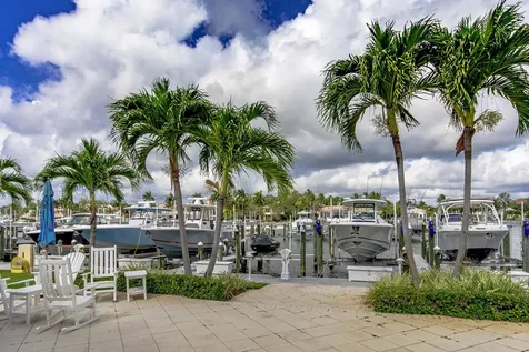 942 Bay Colony Drive S Juno Beach FL 33408
