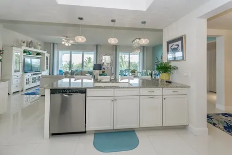 942 Bay Colony Drive S Juno Beach FL 33408