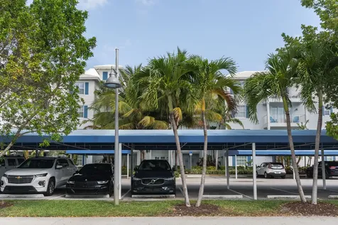 942 Bay Colony Drive S Juno Beach FL 33408