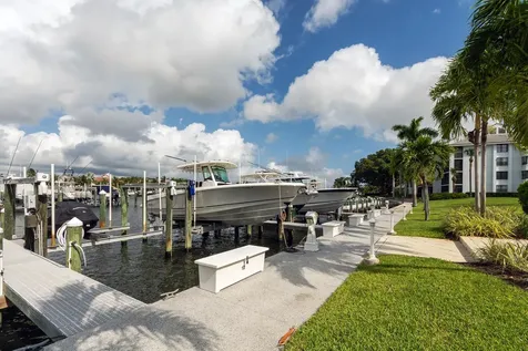 942 Bay Colony Drive S Juno Beach FL 33408