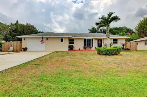 1182 SE Oriental Avenue Port St Lucie FL 34952