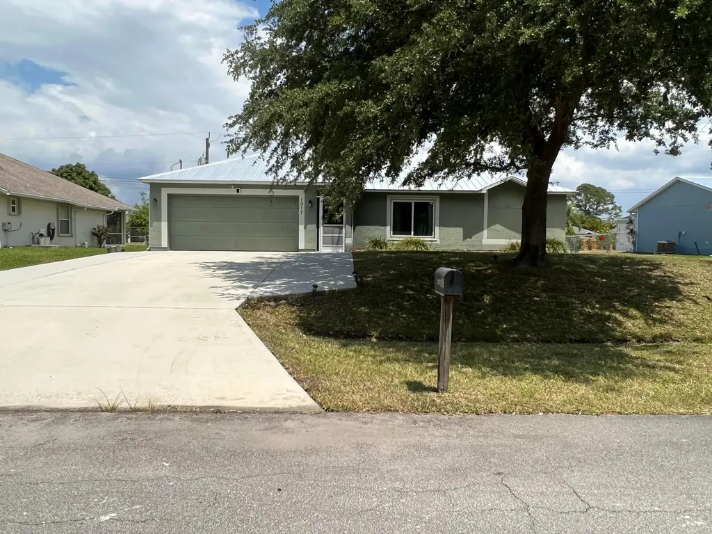 1217 SW Asturia Avenue Port St Lucie FL 34953