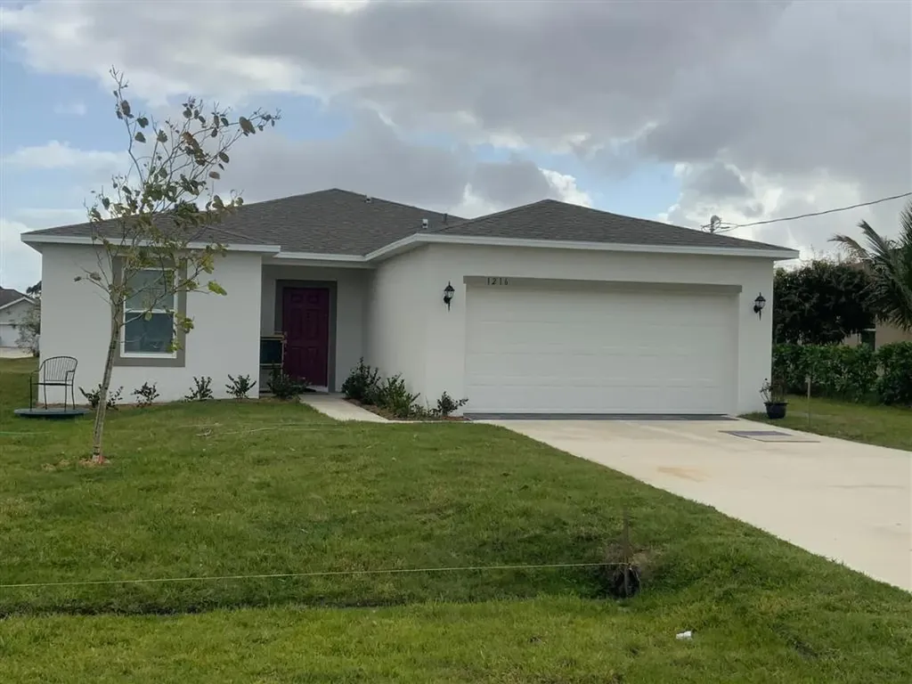 1216 SW Ermine Avenue Port St Lucie FL 34953