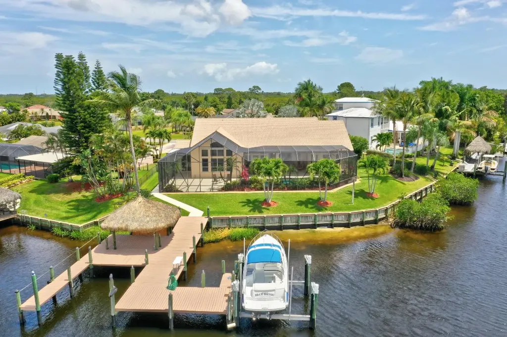 726 SE Adams Court Port St Lucie FL 34984