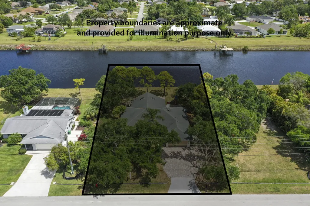1543 SW Abingdon Avenue Port St Lucie FL 34953