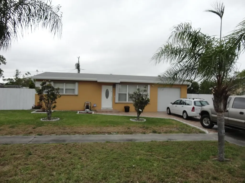 113 Cayman Drive Palm Springs FL 33461