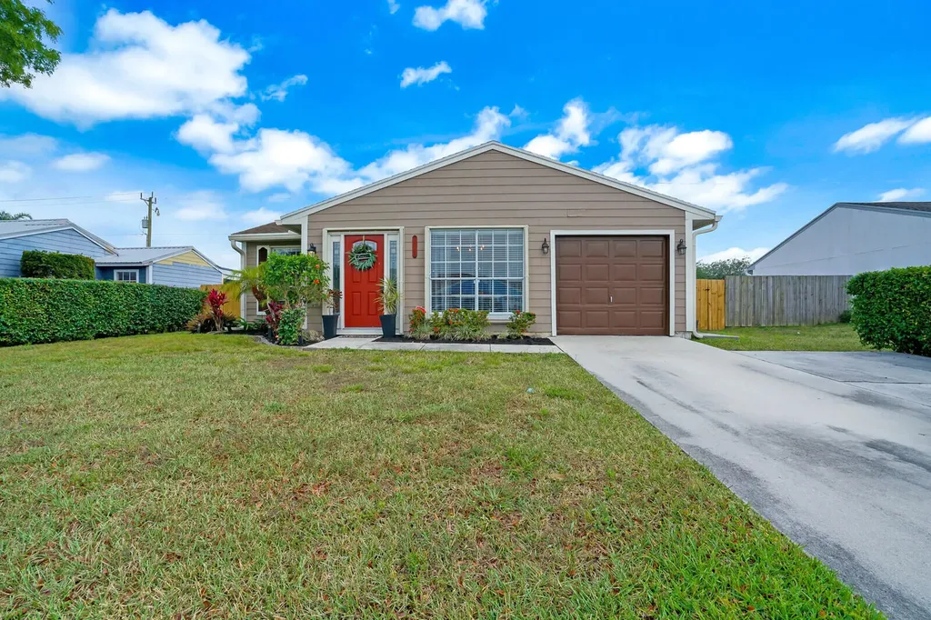 10664 Misty Lane Royal Palm Beach FL 33411