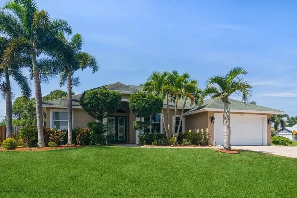 630 SE Stow Terrace Port St Lucie FL 34984