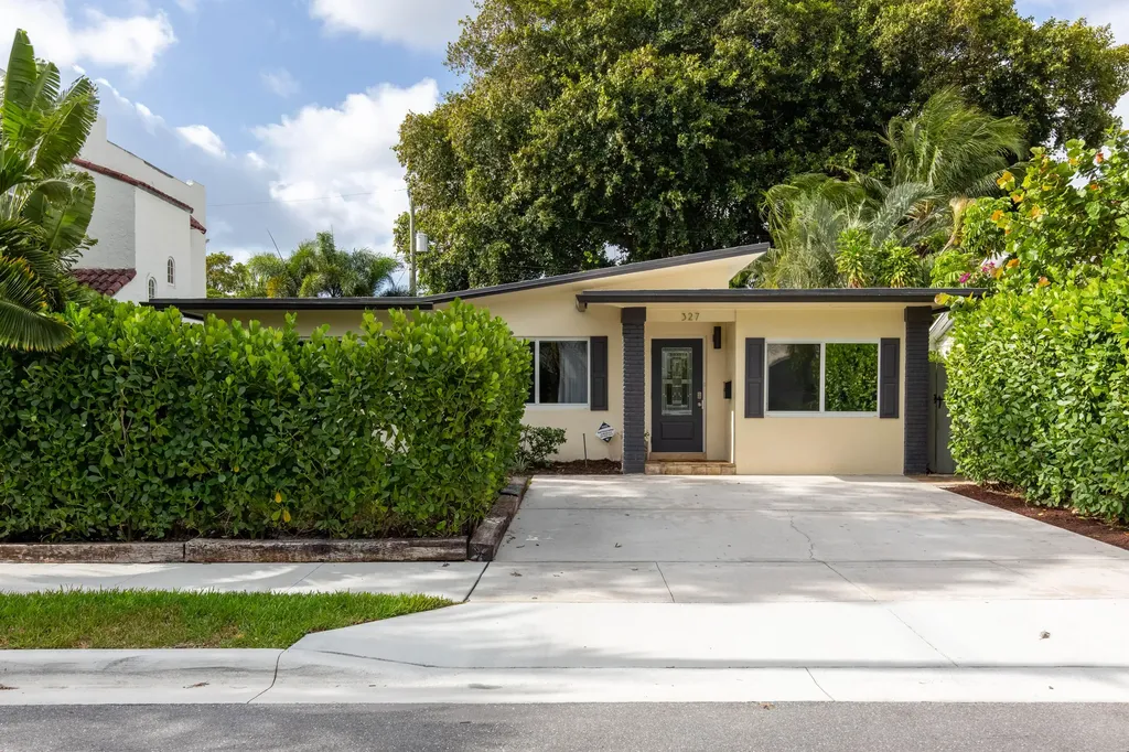 327 Dartmouth Drive Lake Worth Beach FL 33460