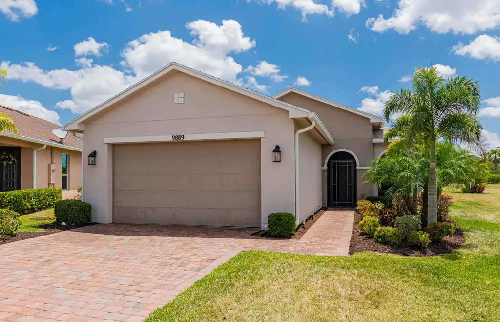 9889 SW Trumpet Tree Circle Port St Lucie FL 34987