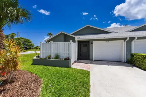 6696 SE Yorktown Drive Hobe Sound FL 33455