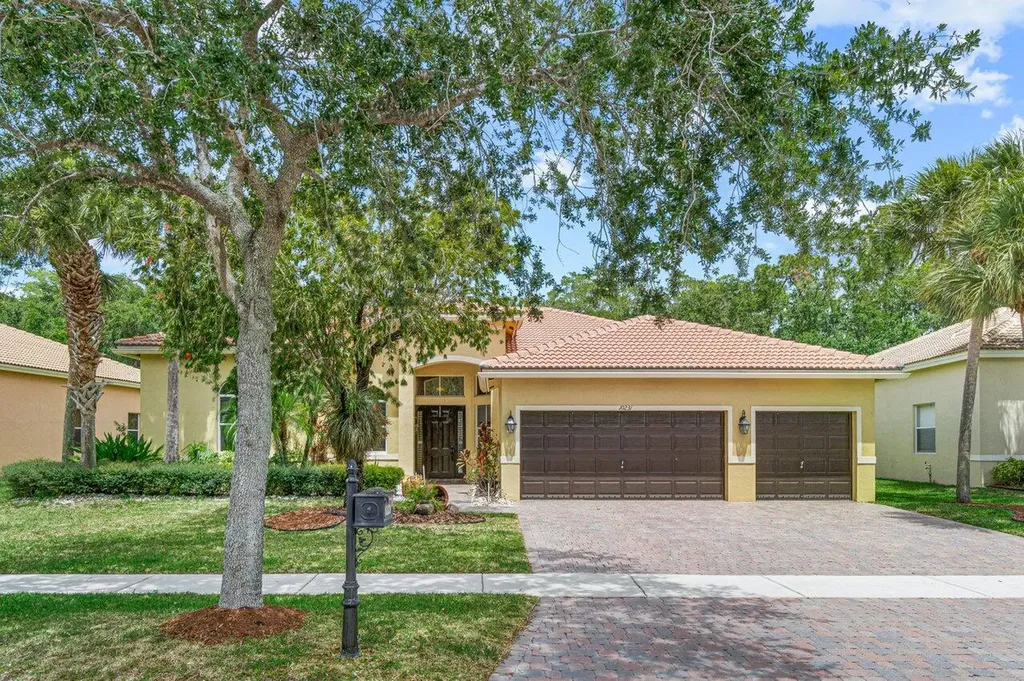 10231 Cypress Lakes Preserve Drive Lake Worth FL 33449