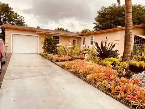 6530 SW 8th Street North Lauderdale FL 33068
