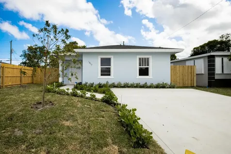 1417 W 7th Street Riviera Beach FL 33404