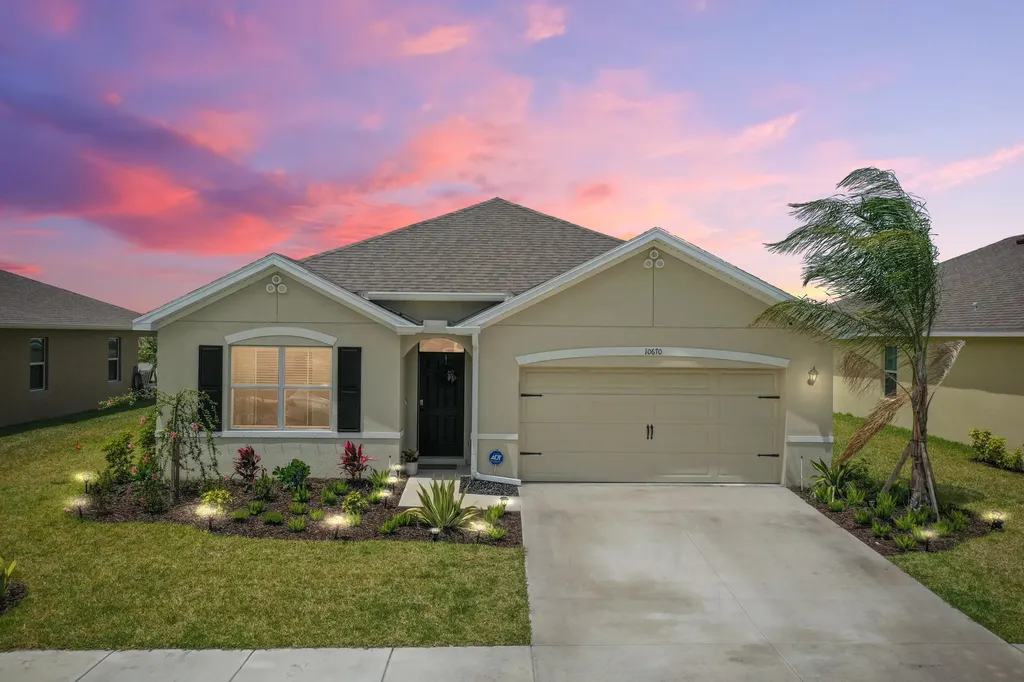 10670 SW Prato Way Port St Lucie FL 34987