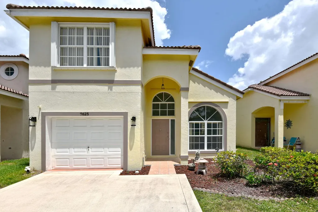 7625 Springfield Lake Drive Lake Worth FL 33467