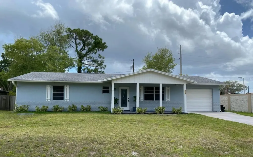 614 SE Chapman Avenue Port St Lucie FL 34984