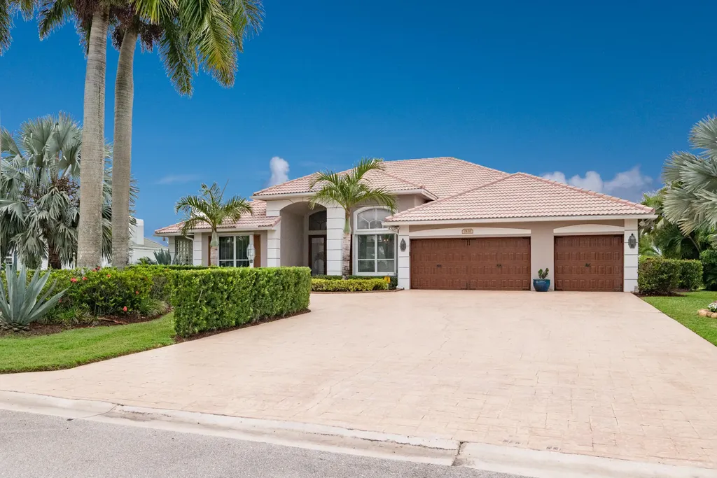 7830 Woodsmuir Drive Palm Beach Gardens FL 33412