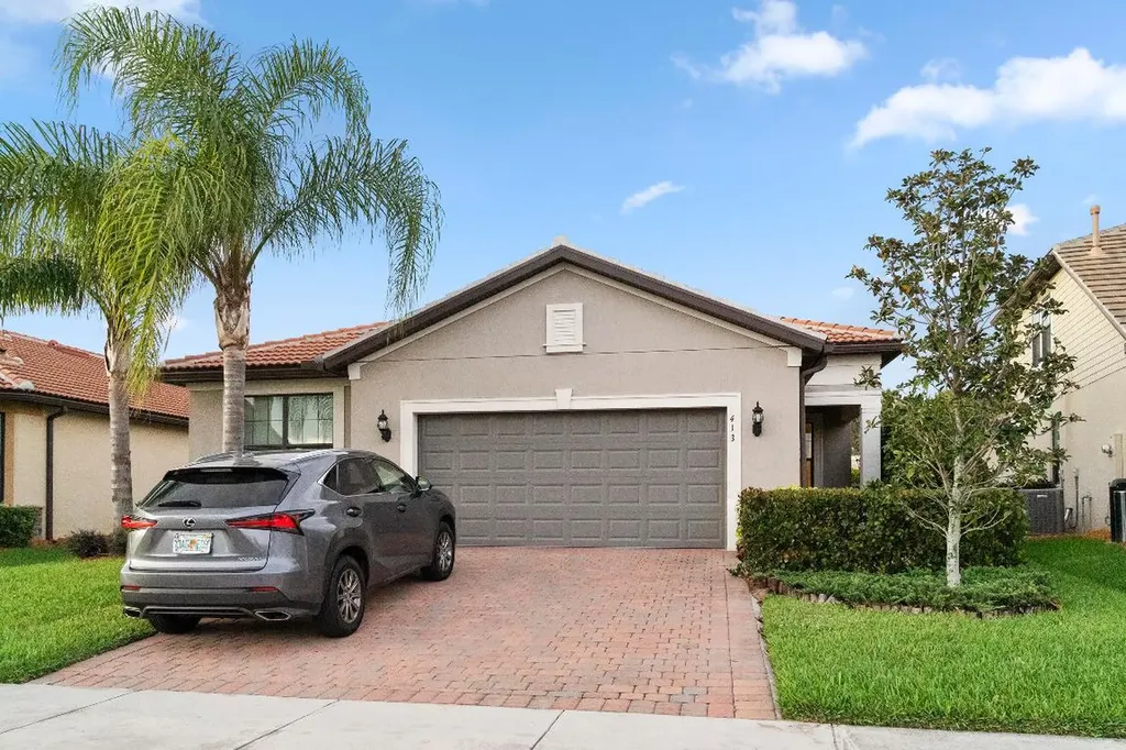 413 SE Bancroft Court Port St Lucie FL 34984