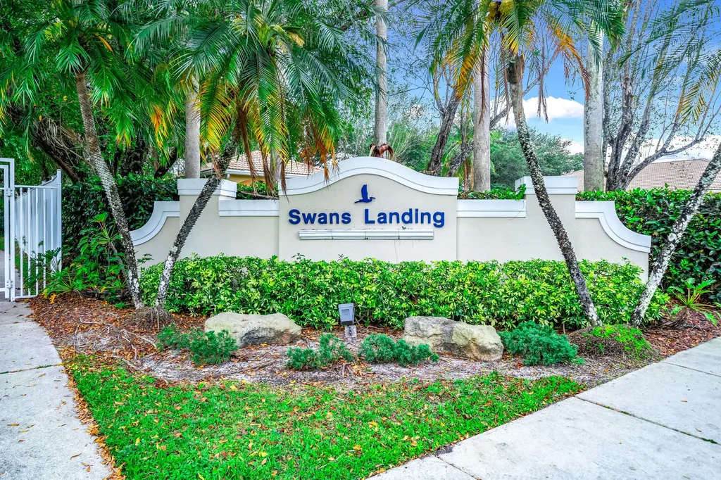 4930 Swans Lane Coconut Creek FL 33073