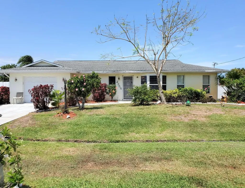 2355 SE Avalon Road Port St Lucie FL 34952