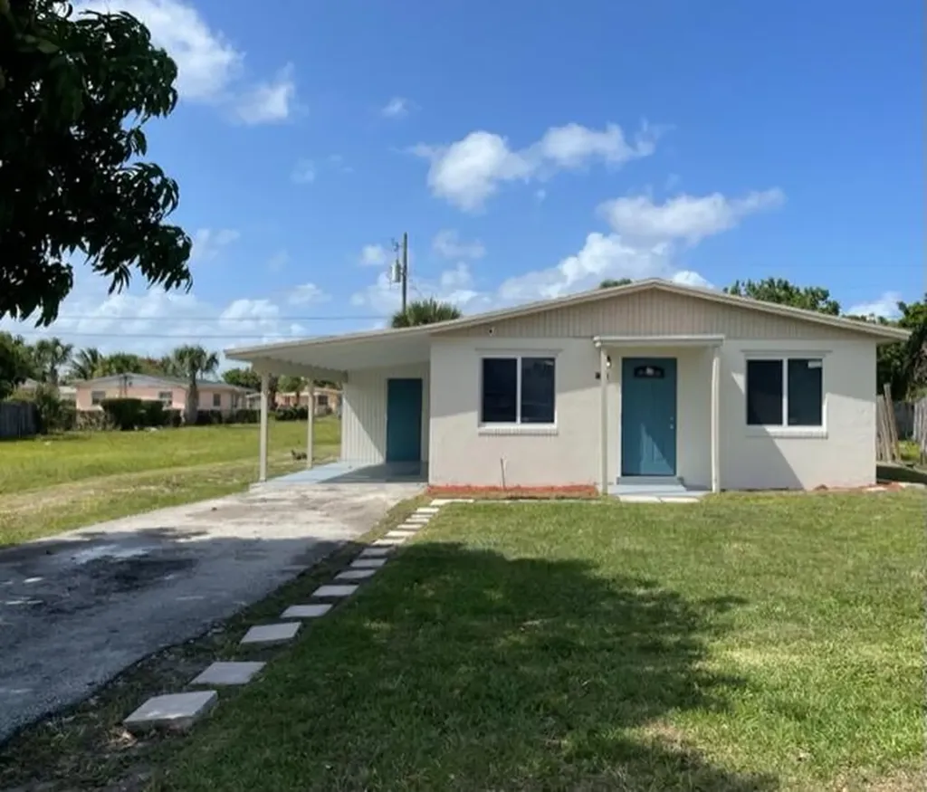 1516 W 31st Street Riviera Beach FL 33404