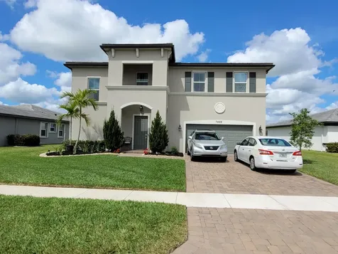 7488 NW Farnsworth Circle Port St Lucie FL 34987