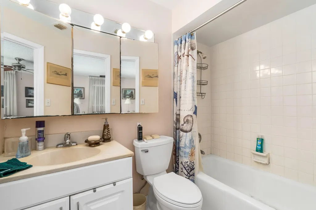 530 NW 14th Street Delray Beach FL 33444
