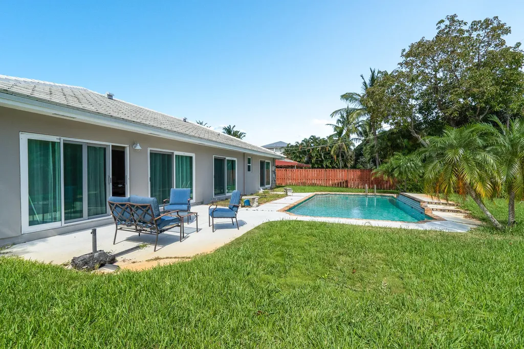 530 NW 14th Street Delray Beach FL 33444