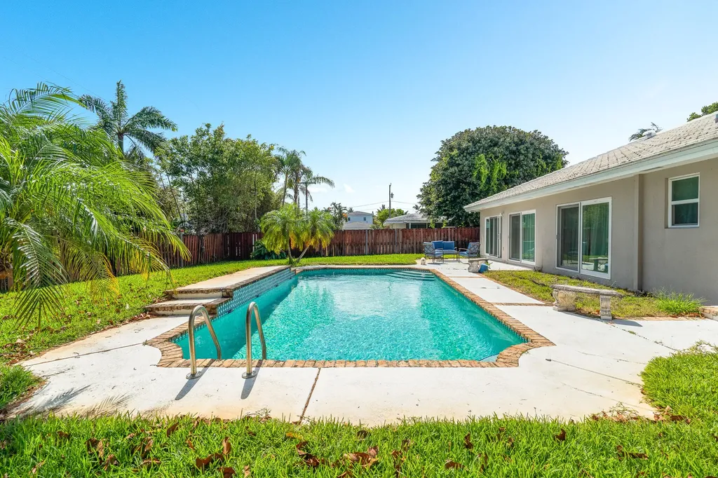 530 NW 14th Street Delray Beach FL 33444