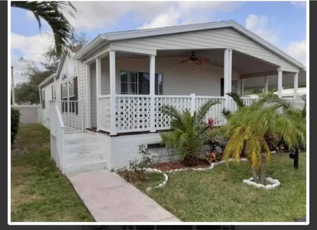 6961 NW 45th Terrace Coconut Creek FL 33073