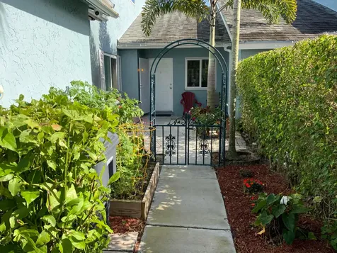 3789 Island Club Circle E Lake Worth FL 33462