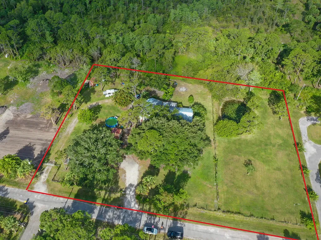 13700 SE Ranchland Avenue Hobe Sound FL 33455