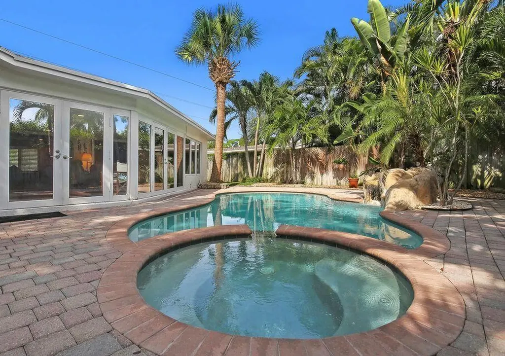 838 W Palmetto Park Road Boca Raton FL 33486
