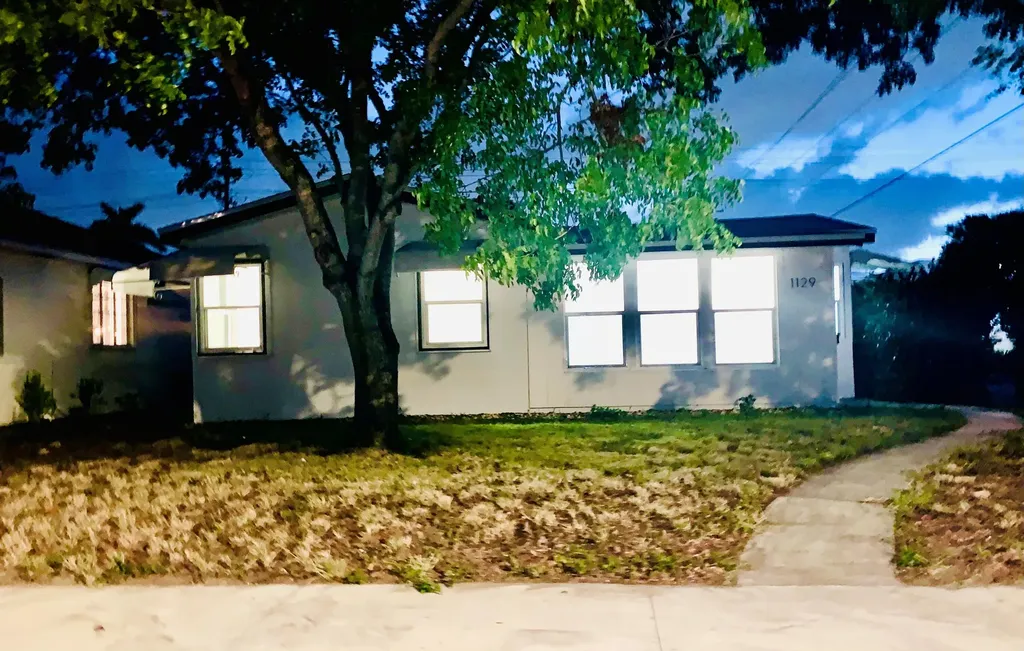 1129 N J Street Lake Worth Beach FL 33460