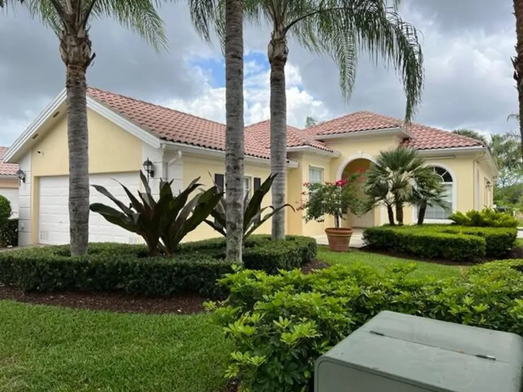 8468 Xanthus Lane Wellington FL 33414