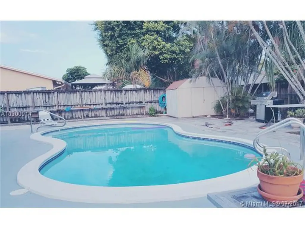 6240 SW 6th Street Margate FL 33068