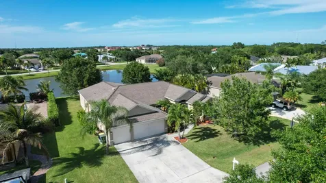 2811 Serenity Circle S Fort Pierce FL 34981