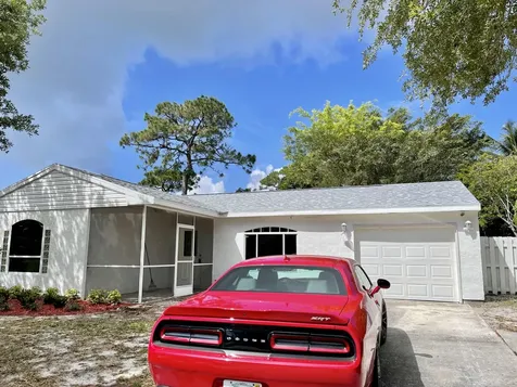 1372 SE Roanoke Street Port St Lucie FL 34952