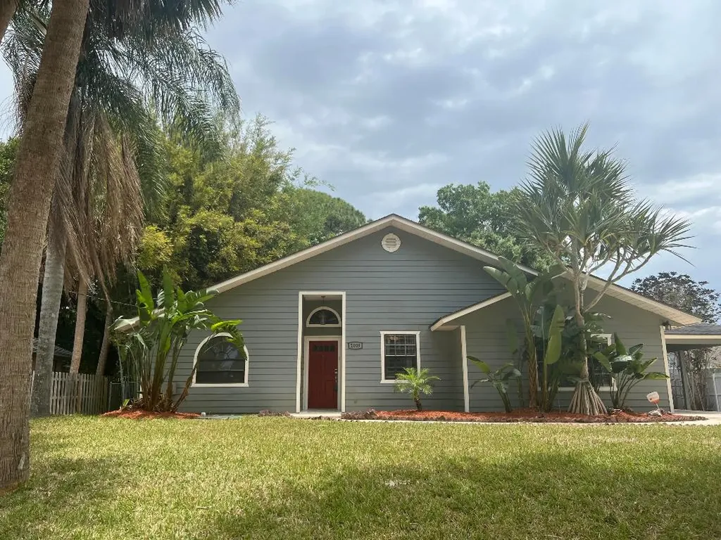 2009 SW Villanova Road Port St Lucie FL 34953