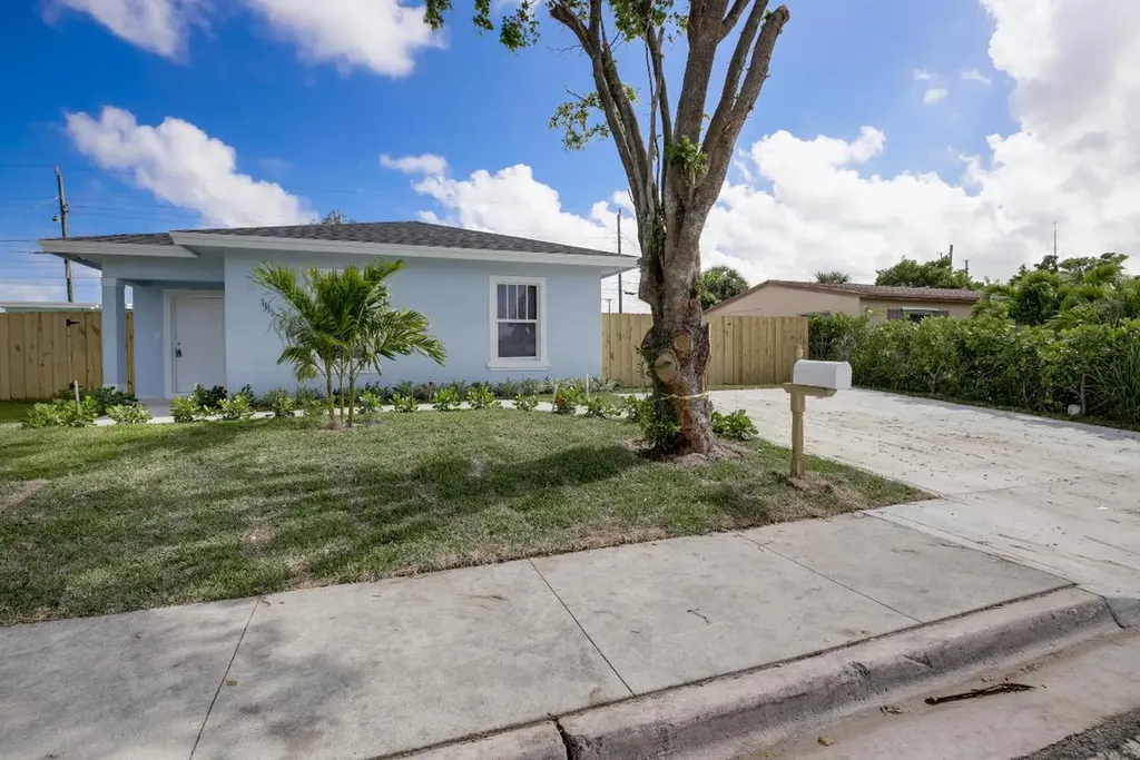 1111 W 2nd Street Riviera Beach FL 33404