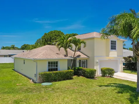 2581 SE Jason Avenue Port St Lucie FL 34952